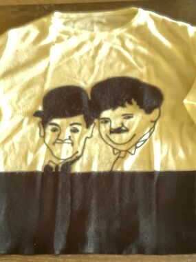 LAUREL AND HARDY  TOP   NEW NO TAGS